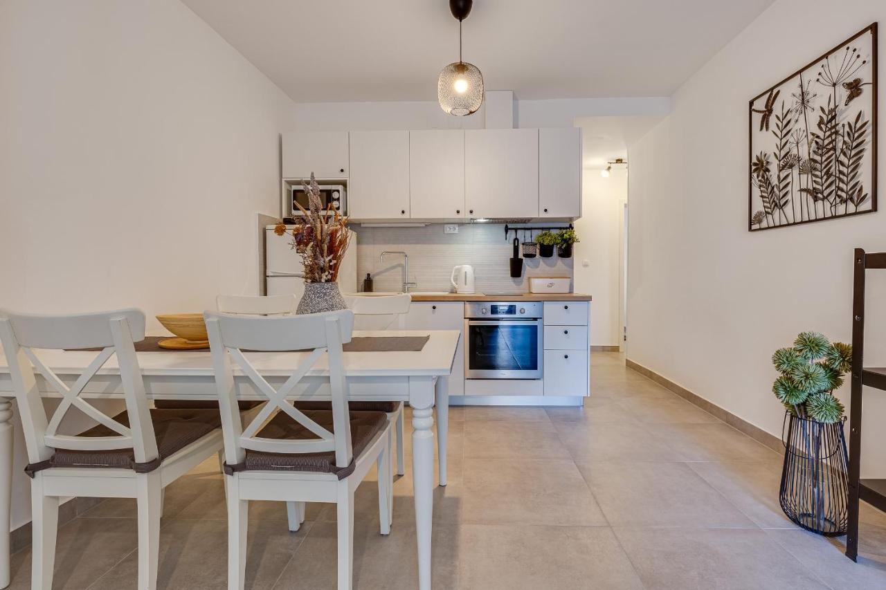 Apartments Juraj Petrčane Zewnętrze zdjęcie