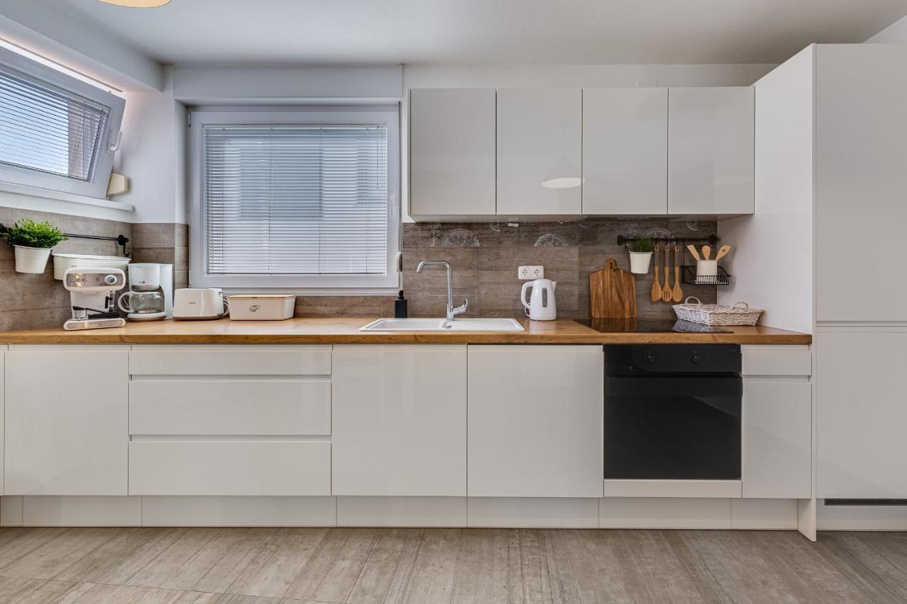 Apartments Juraj Petrčane Zewnętrze zdjęcie