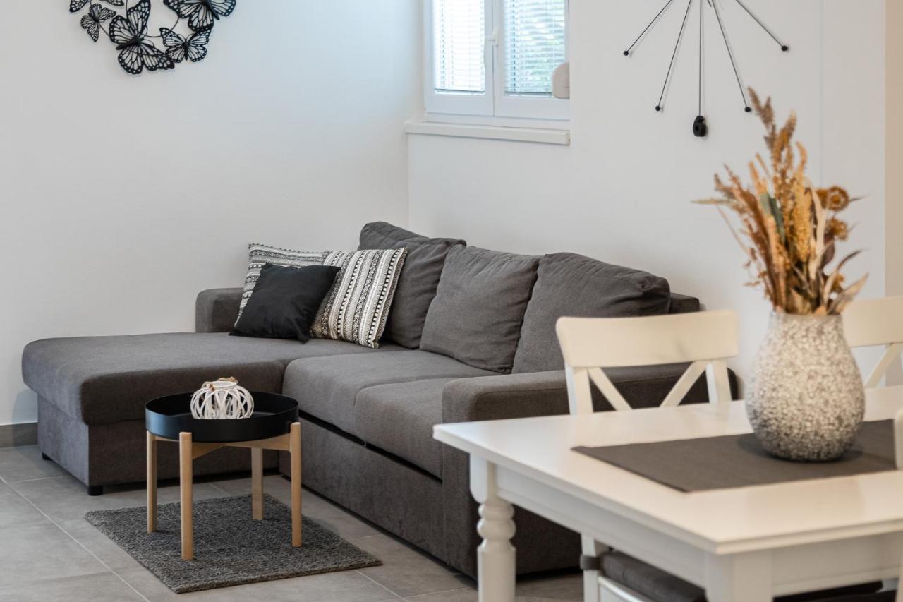 Apartments Juraj Petrčane Zewnętrze zdjęcie