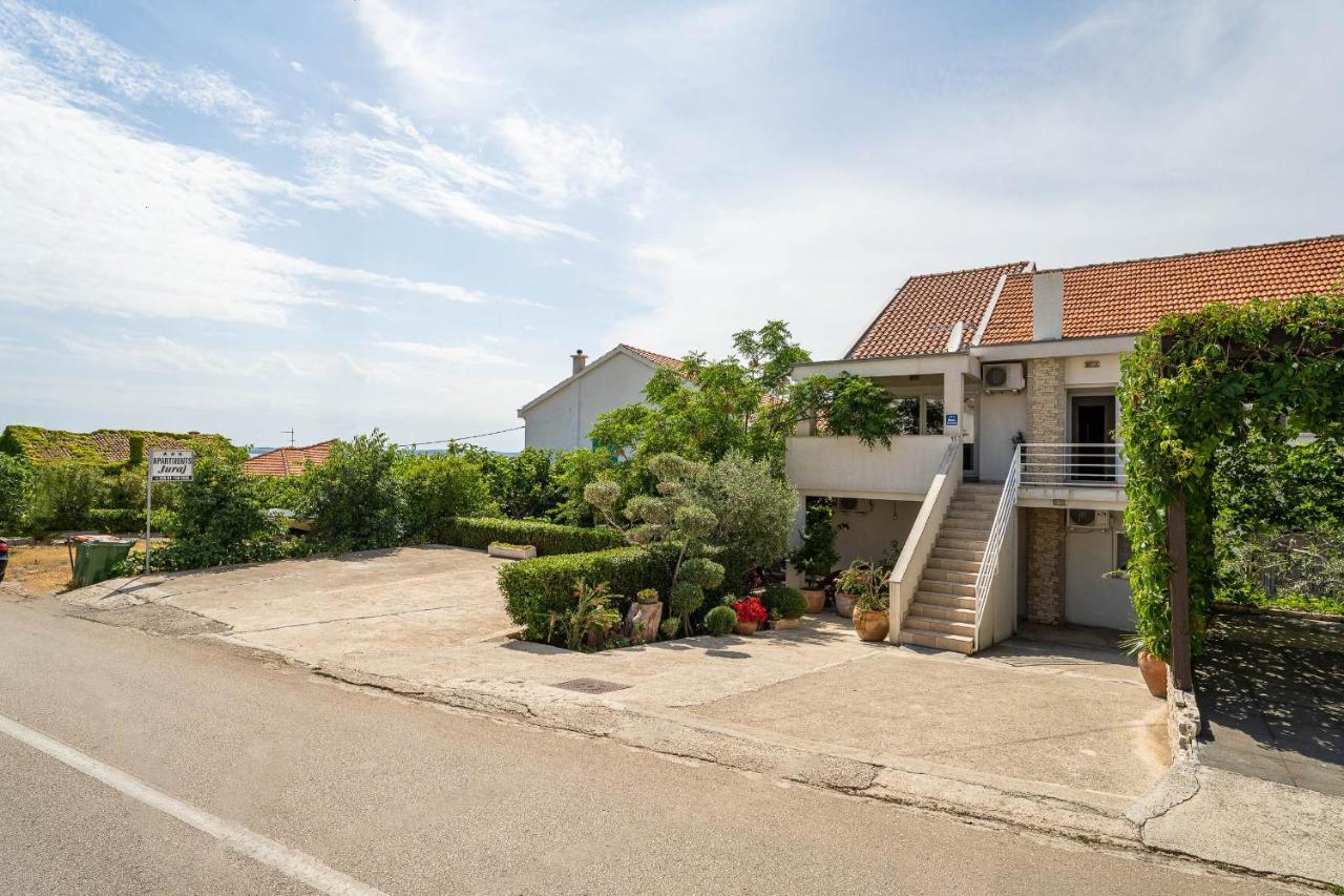 Apartments Juraj Petrčane Zewnętrze zdjęcie